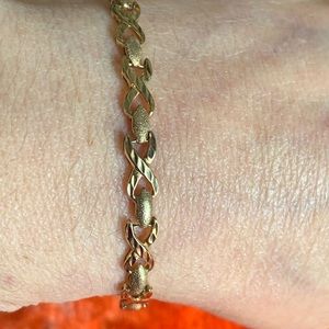 10k yellow gold 7.5” Bracelet